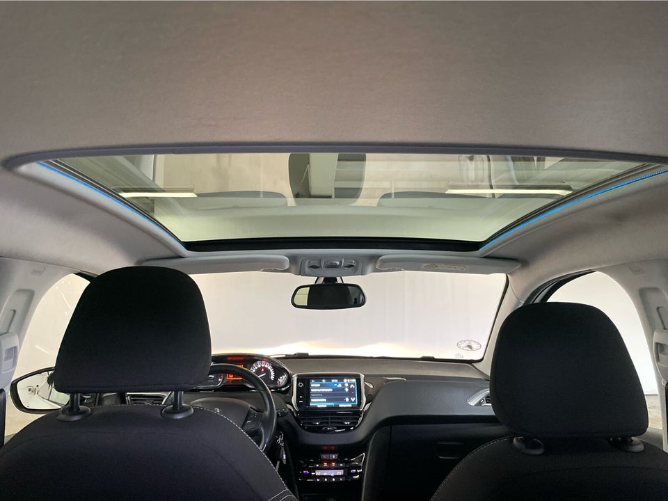 Peugeot 208 1,5 BlueHDi 100 Prestige 5d