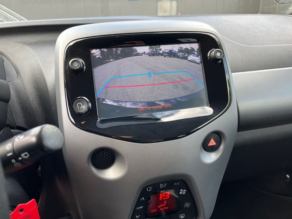Toyota Aygo 1,0 VVT-i x-pression 5d