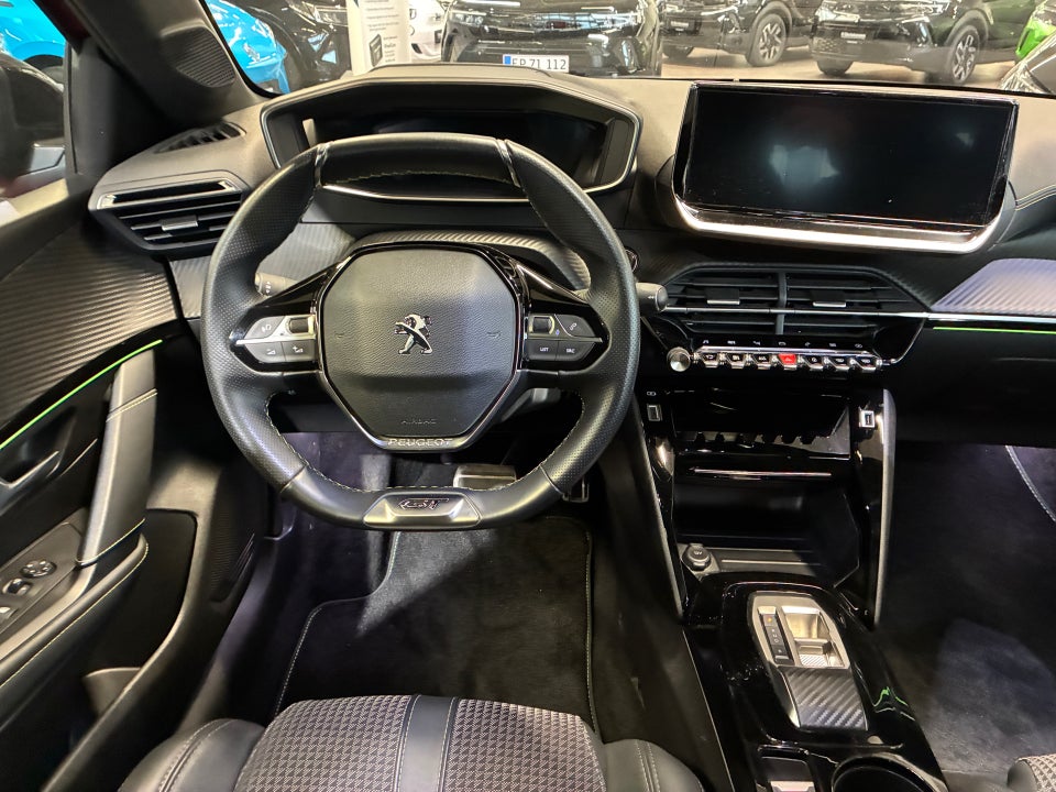 Peugeot e-208 50 GT Sky 5d