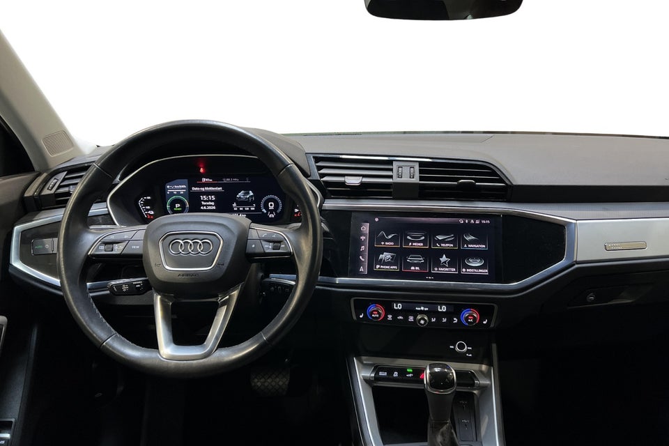 Audi Q3 45 TFSi e Attitude plus S-tr. 5d