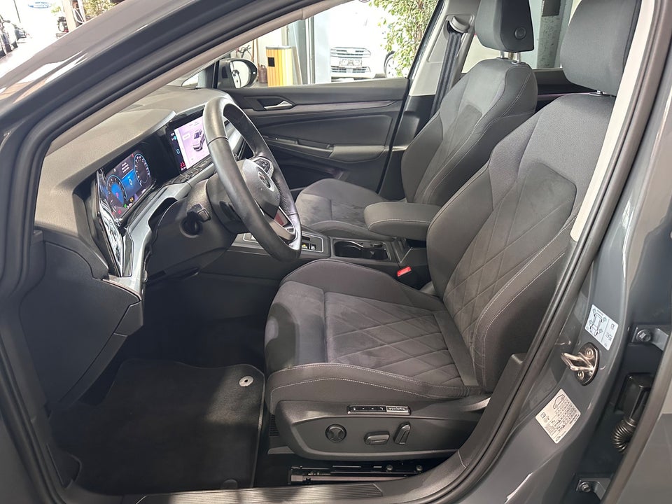 VW Golf VIII 1,5 eTSi 150 Style Variant DSG Van 5d