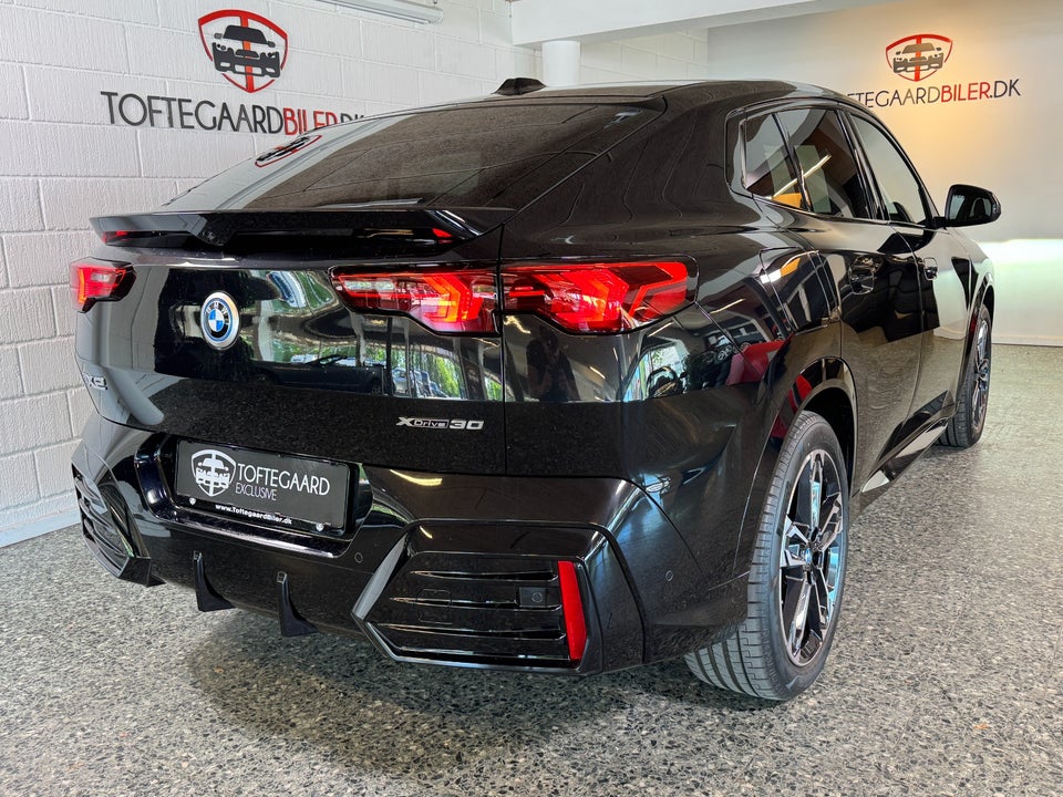 BMW iX2 xDrive30 M-Sport Premium 5d