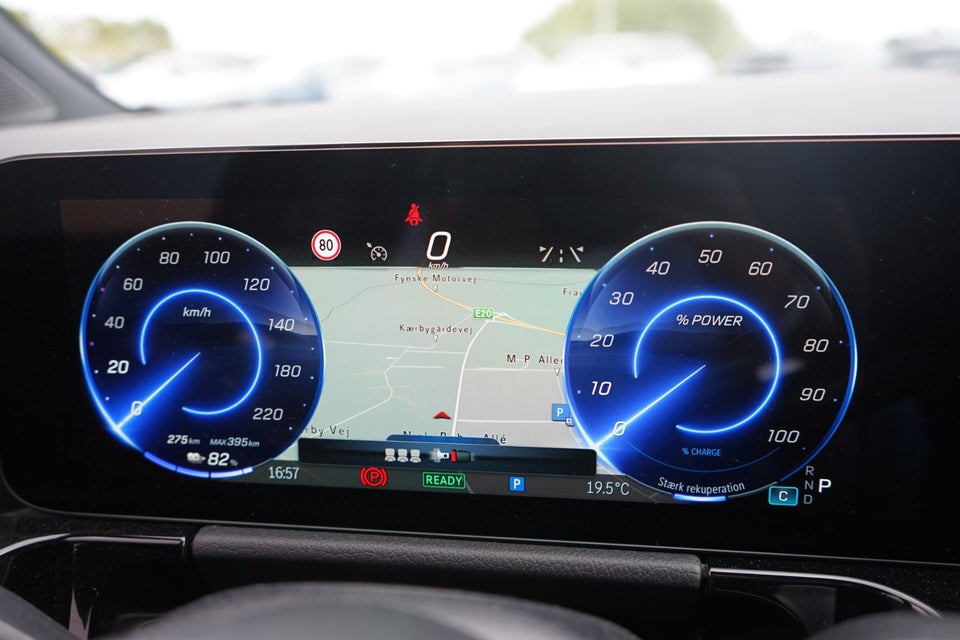 Mercedes EQA300 AMG Line 4Matic 5d