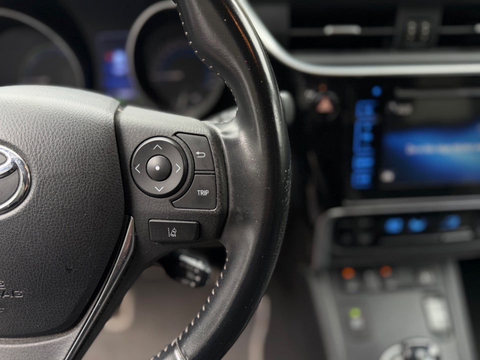 Toyota Auris 1,8 Hybrid H2 Comfort CVT 5d