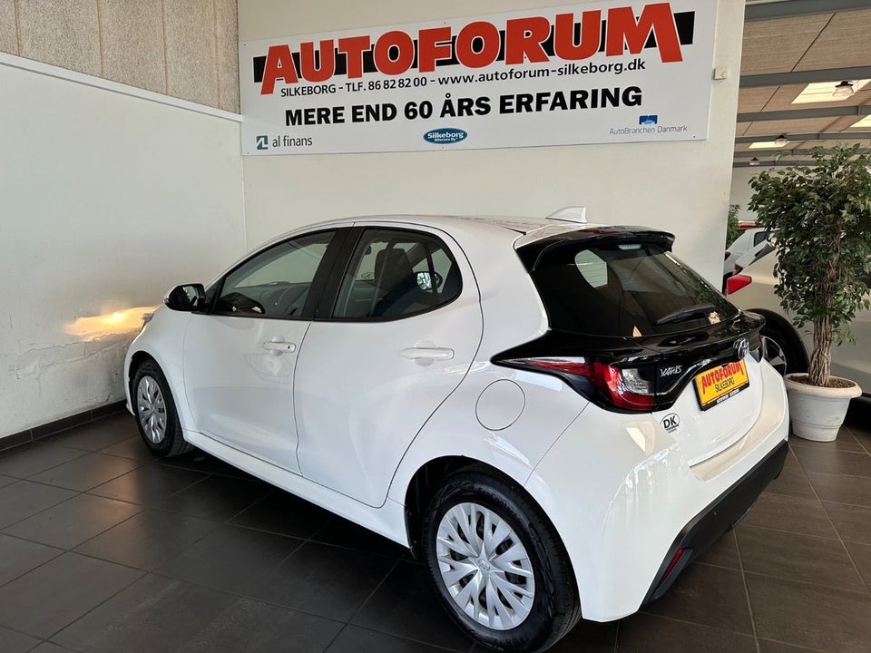 Toyota Yaris 1,0 Essential Van 5d