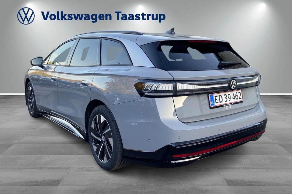 VW ID.7 Style Tourer 5d