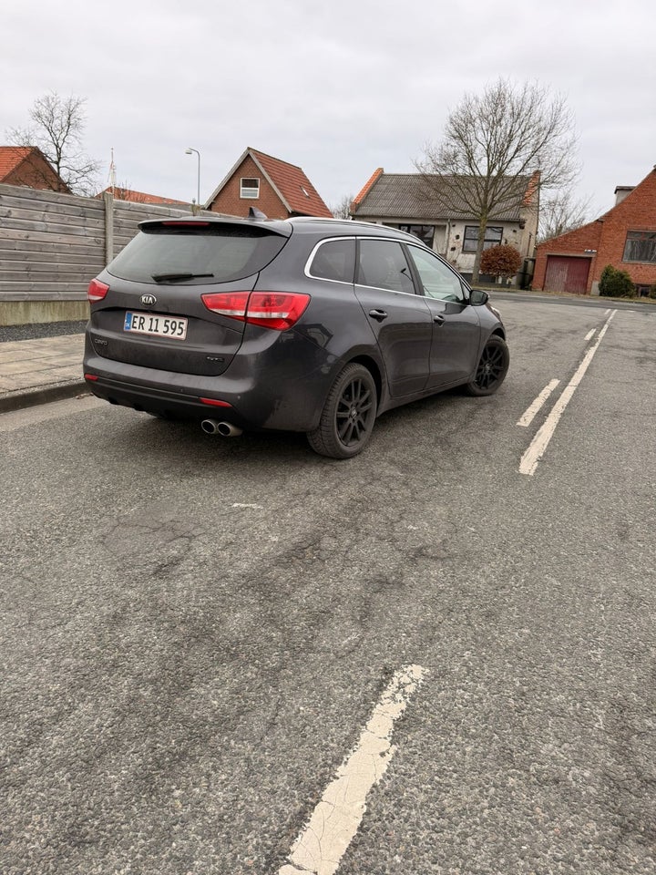 Kia Ceed 1,6 CRDi 136 GT-Line DCT 5d