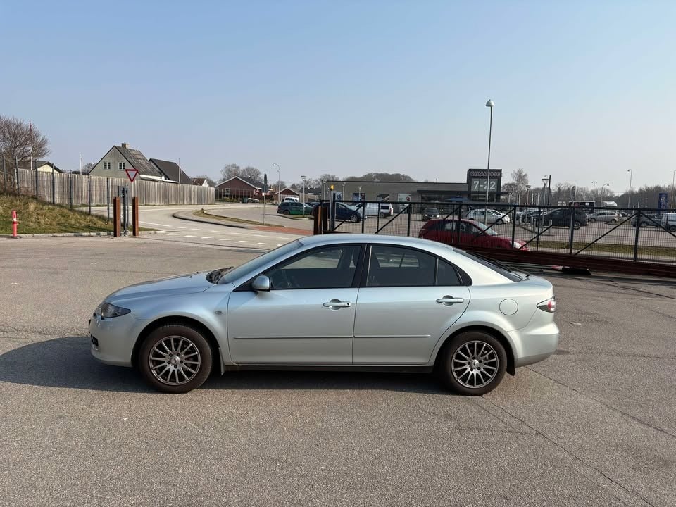 Mazda 6 1,8 Touring 5d