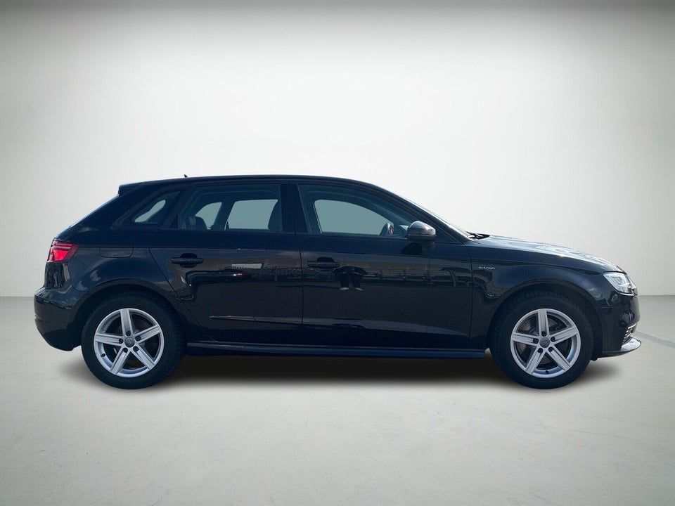 Audi A3 1,4 e-tron Sportback S-tr. 5d