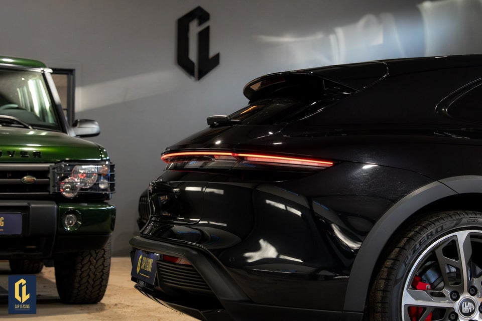 Porsche Taycan 4S Performance+ Cross Turismo 5d