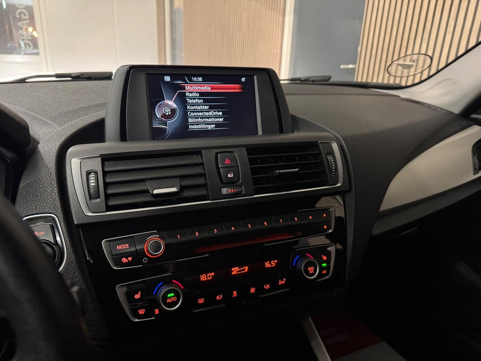 BMW 120i 1,6 aut. 5d