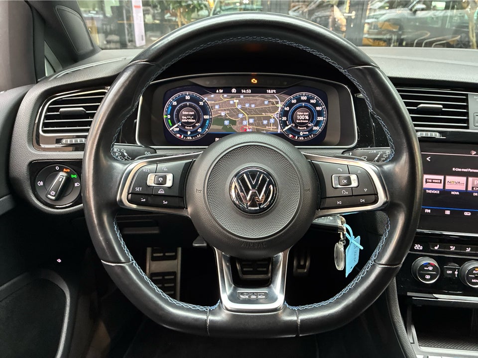 VW Golf VII 1,4 GTE DSG 5d