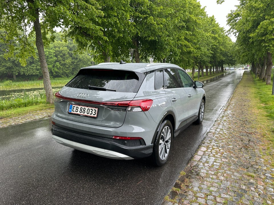 Audi Q4 e-tron 35 Advanced 5d