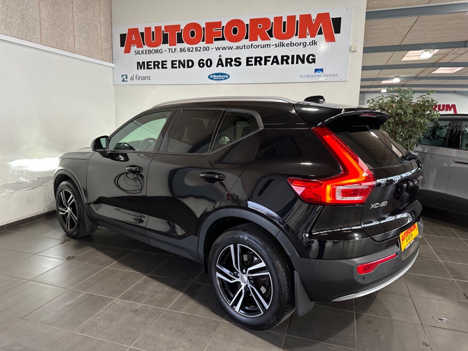 Volvo XC40 2,0 D4 190 Momentum aut. AWD Van 5d