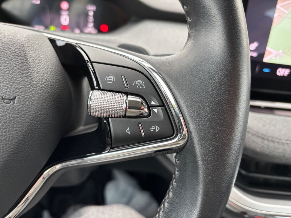 Skoda Enyaq 60 iV Loft 5d