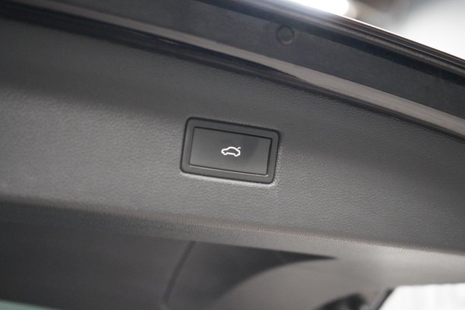 VW Tiguan 1,4 eHybrid R-line DSG Van 5d
