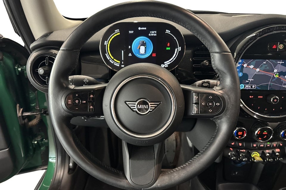 MINI Cooper SE Classic Trim 3d