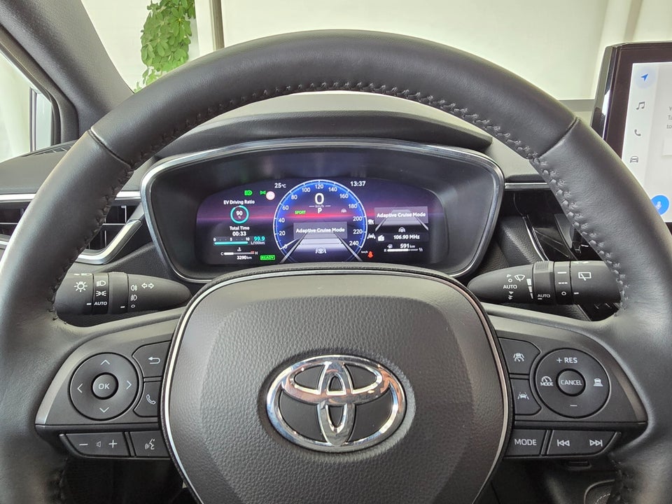 Toyota Corolla 1,8 Hybrid Style Touring Sports e-CVT 5d