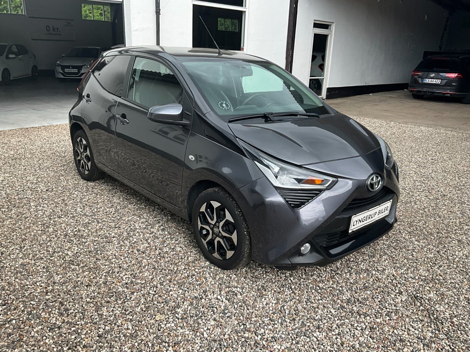 Toyota Aygo 1,0 VVT-i x-play 5d