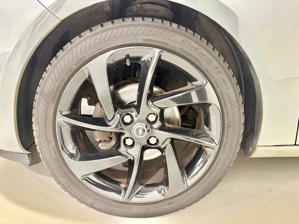 Opel Adam 1,0 T 90 Glam SwingTop 3d