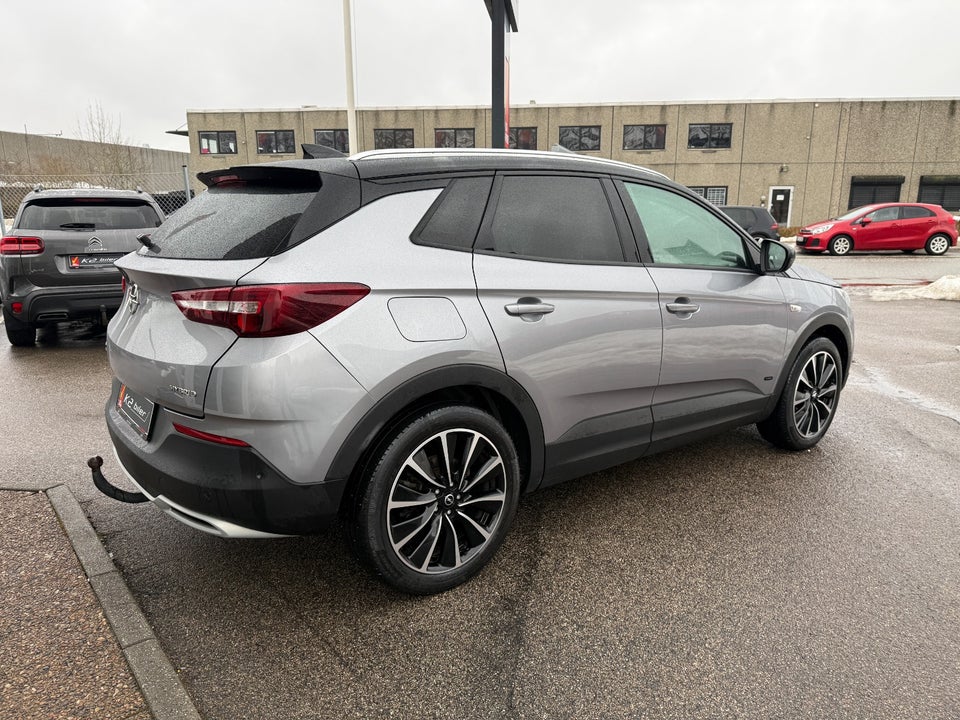 Opel Grandland X 1,6 Hybrid Ultimate aut. 5d