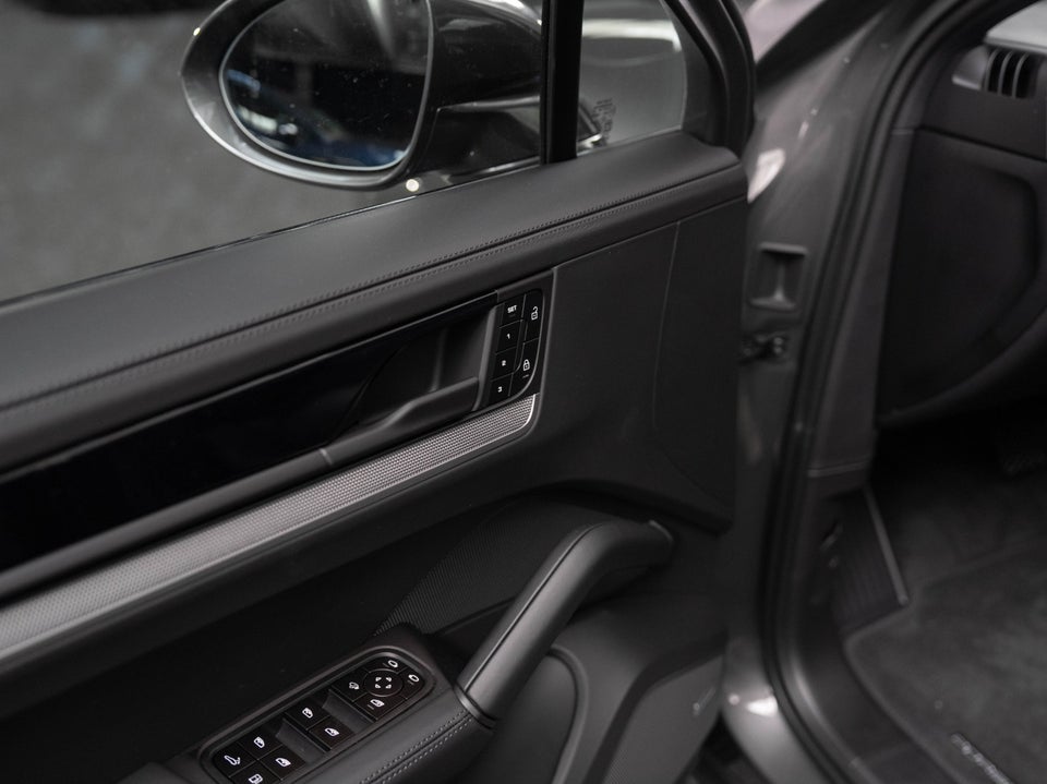 Porsche Cayenne 3,0 E-Hybrid Coupé Tiptr. 5d