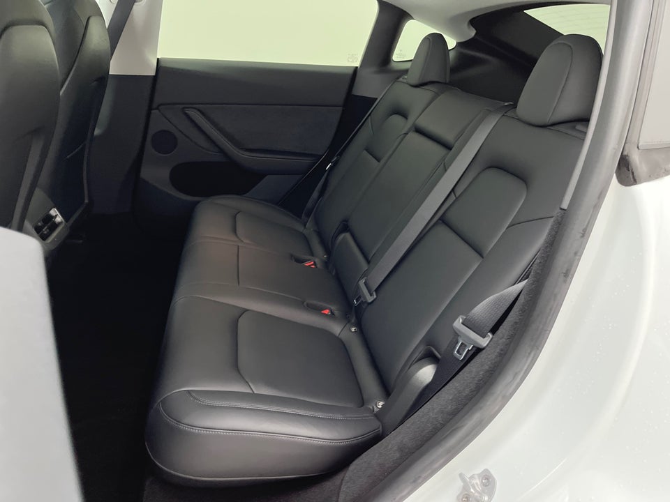 Tesla Model Y RWD 5d