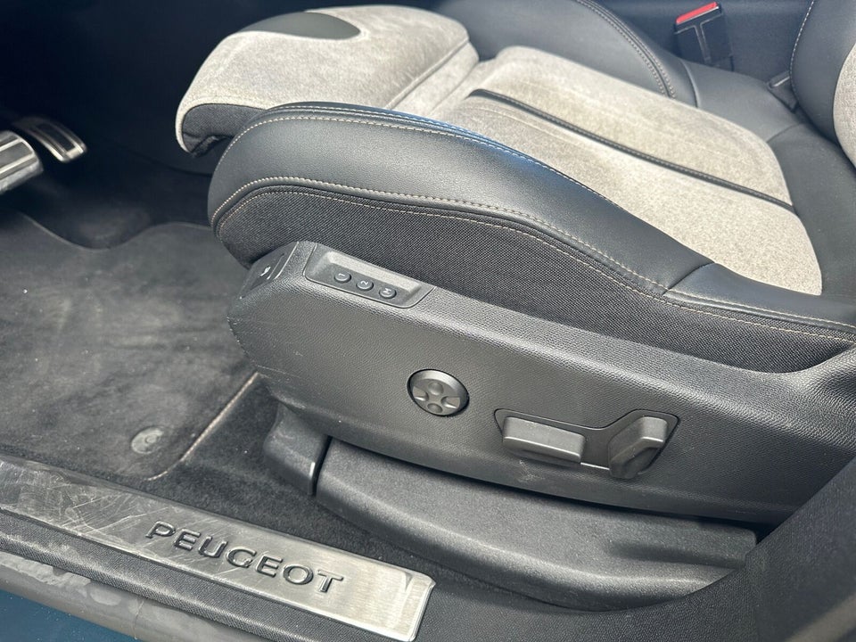 Peugeot 3008 1,6 Hybrid First GT EAT8 5d