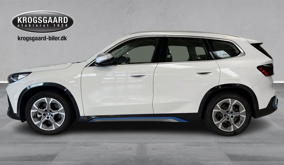 BMW iX1 xDrive30 X-Line 5d