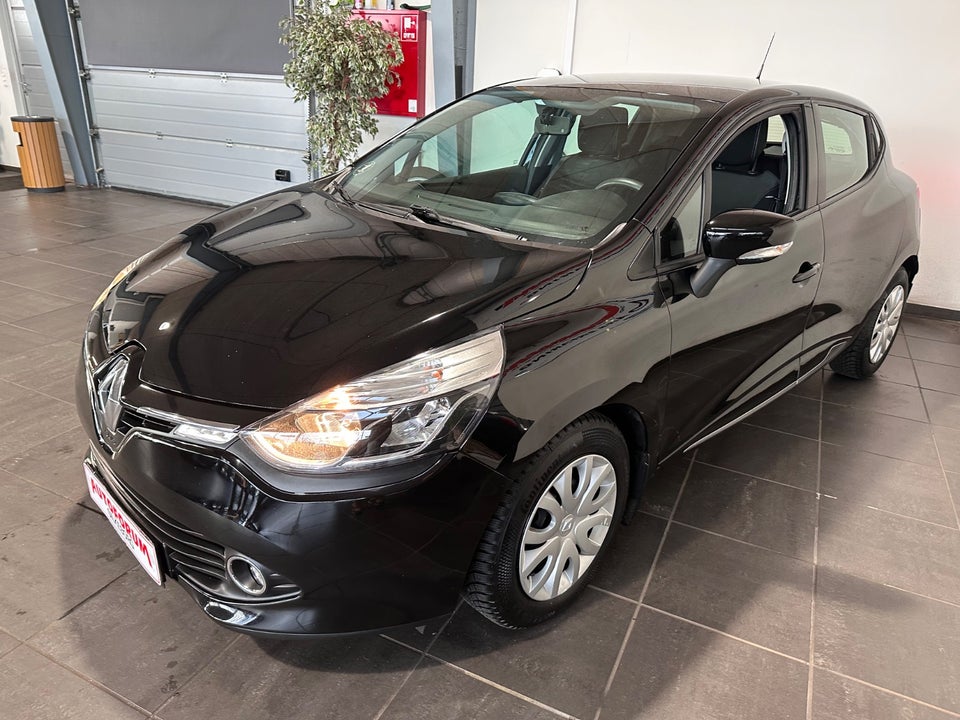 Renault Clio IV 0,9 TCe 90 Expression 5d