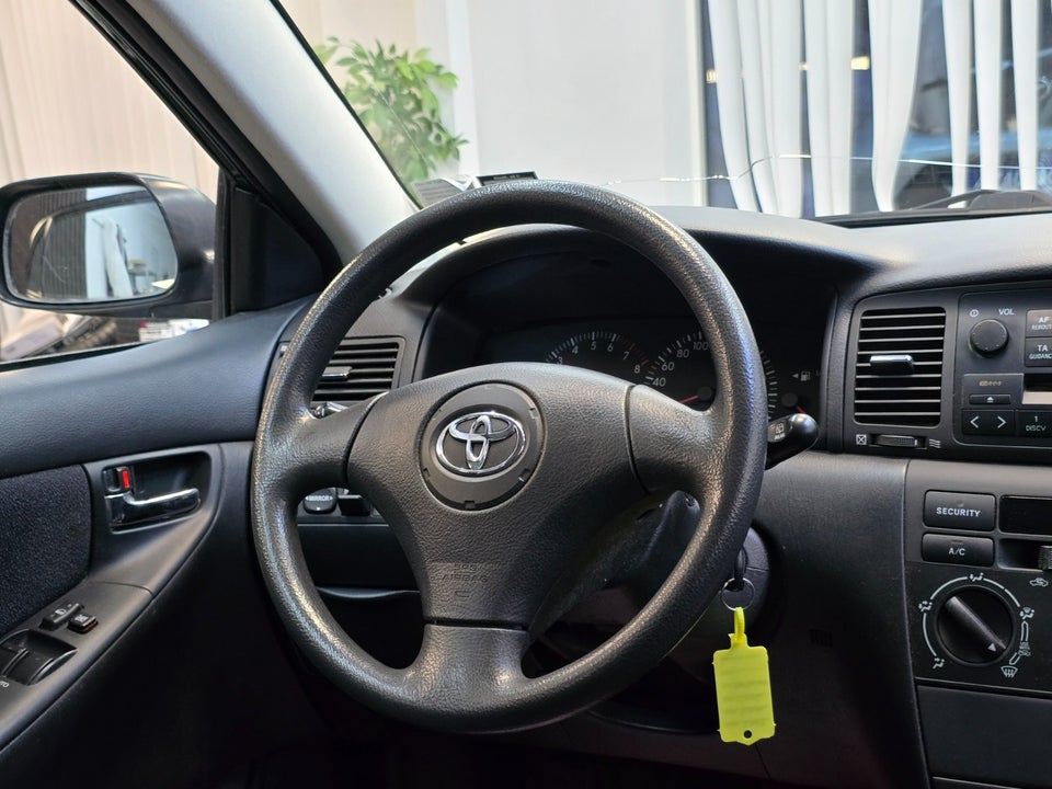 Toyota Corolla 1,6 Terra 5d