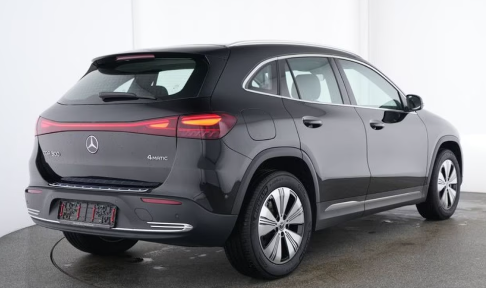 Mercedes EQA300 Progressive 4Matic 5d