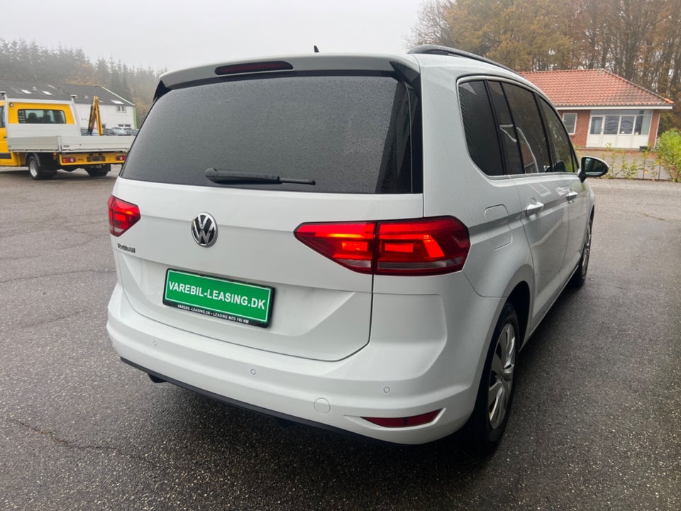 VW Touran 2,0 TDi 115 Highline DSG Van 5d