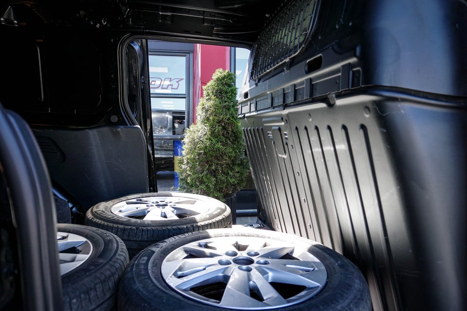 Peugeot Partner 1,5 BlueHDi 130 L2V2 Plus EAT8 Van