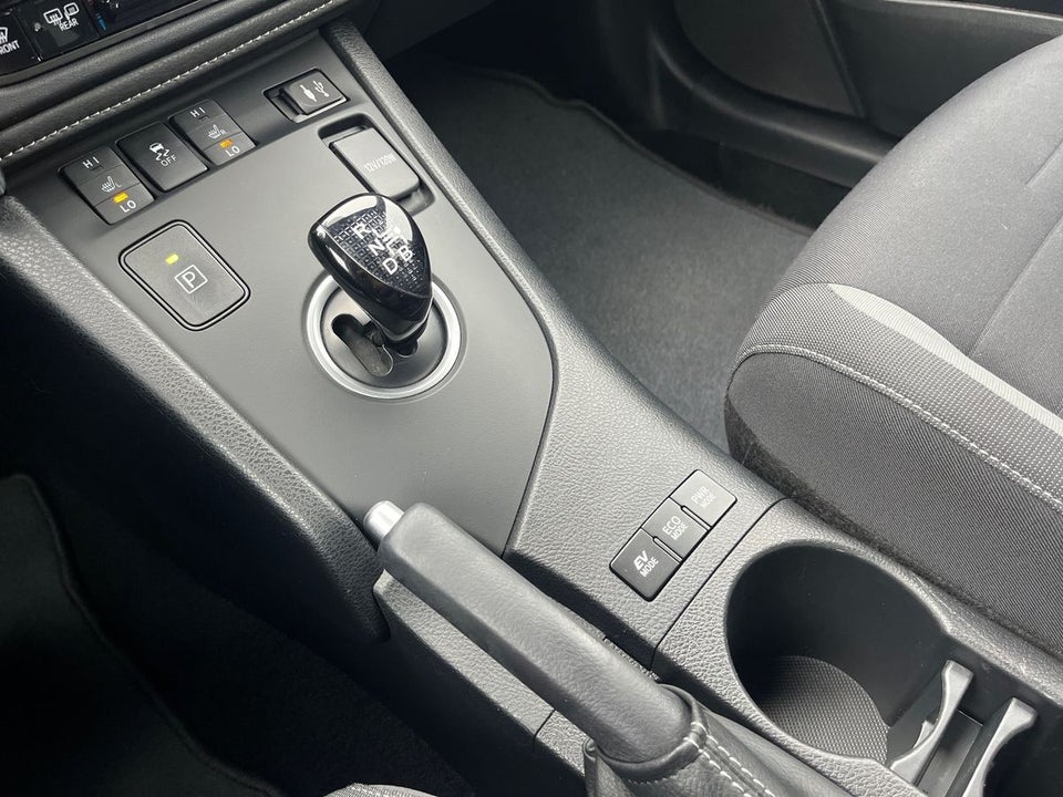 Toyota Auris 1,8 Hybrid H2 Comfort Touring Sports CVT 5d