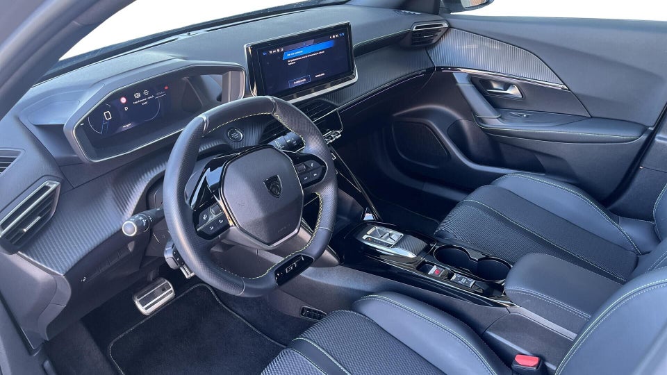 Peugeot e-2008 54 GT 5d