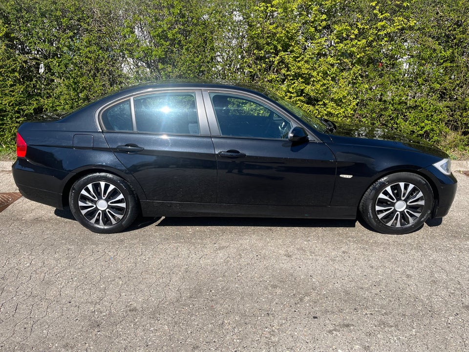 BMW 320d 2,0  4d