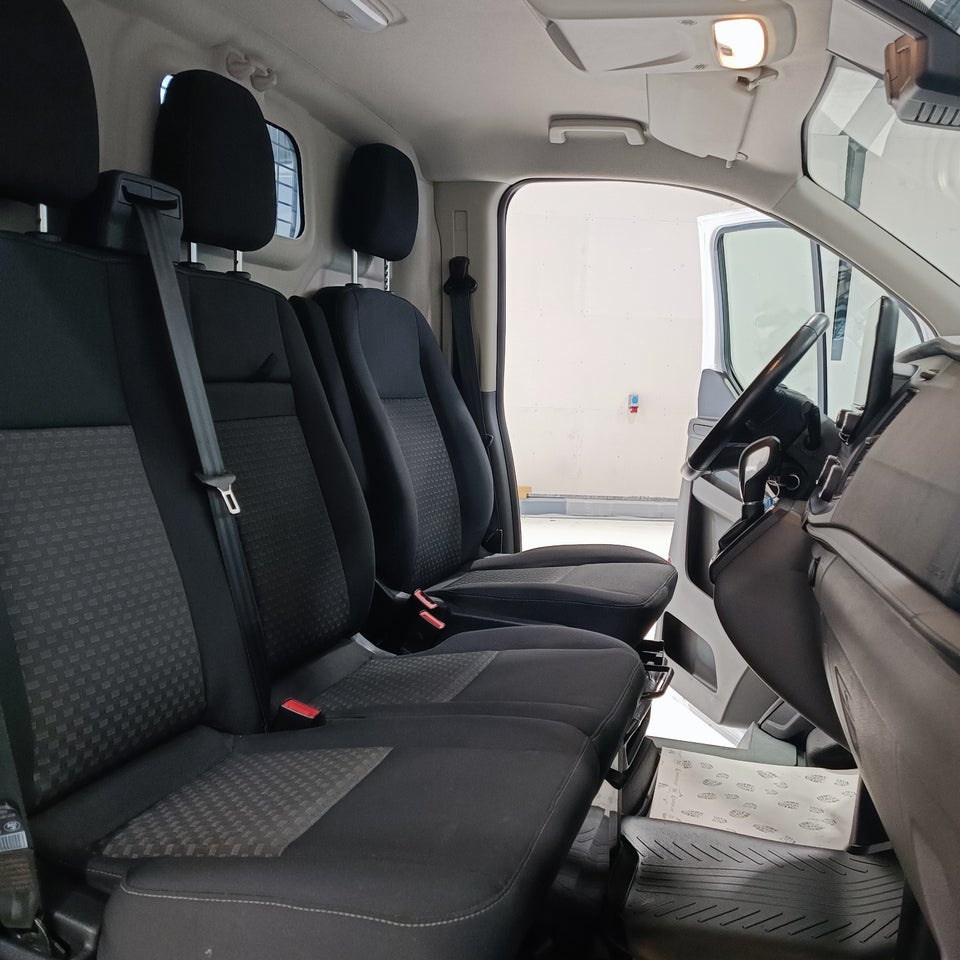 Ford Transit Custom 300 L2 2,0 TDCi 130 Trend aut.
