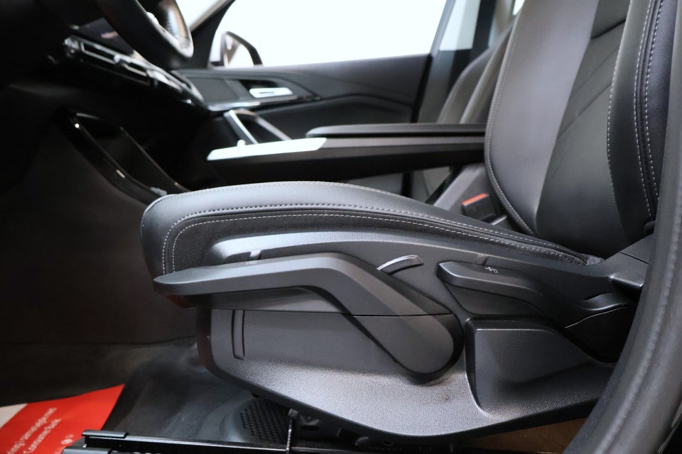 BMW iX1 eDrive20 X-Line 5d