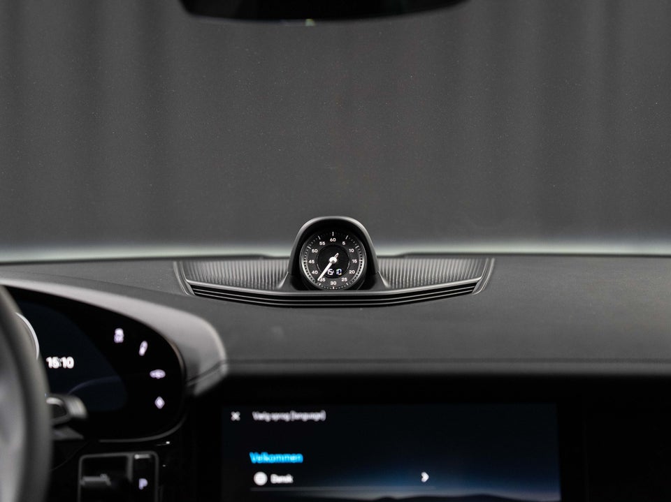 Porsche Taycan 4 Performance+ Black Edition 4d