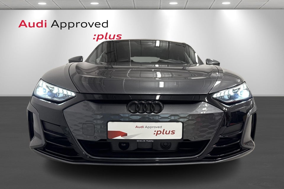 Audi e-tron GT pro quattro 4d