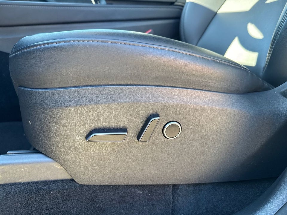 Tesla Model Y Long Range AWD 5d