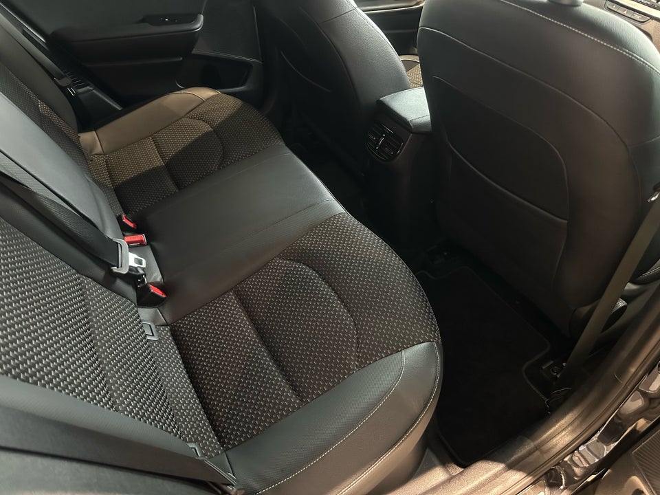 Kia XCeed 1,6 PHEV Upgrade Intro DCT 5d