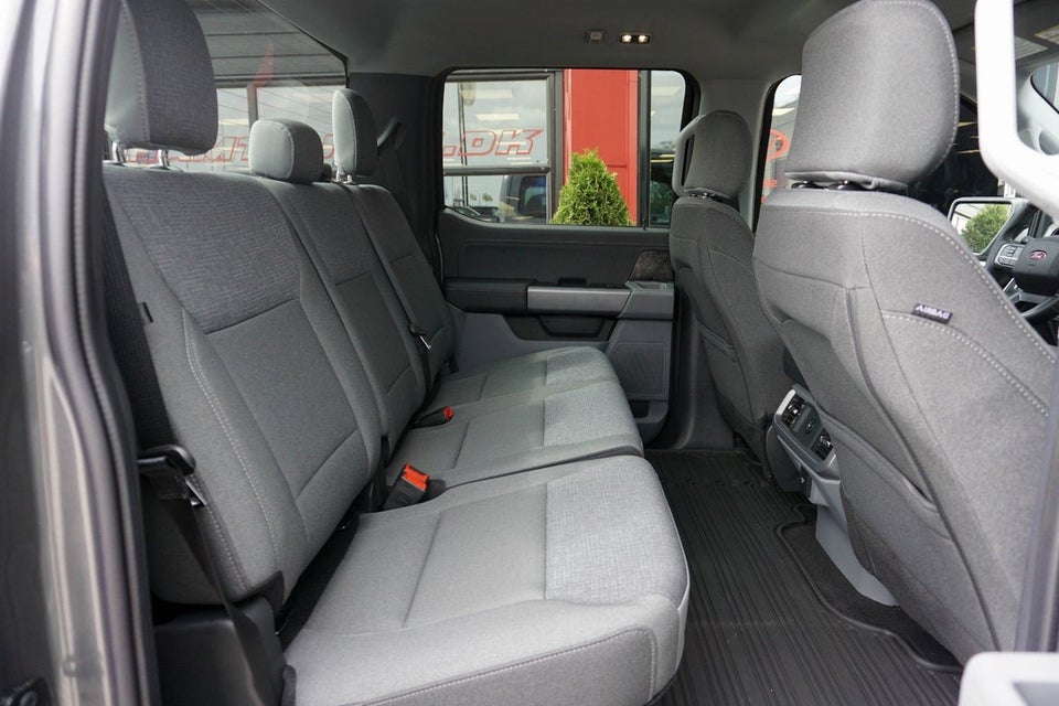 Ford F-150 Lightning XLT Standard Range 4d