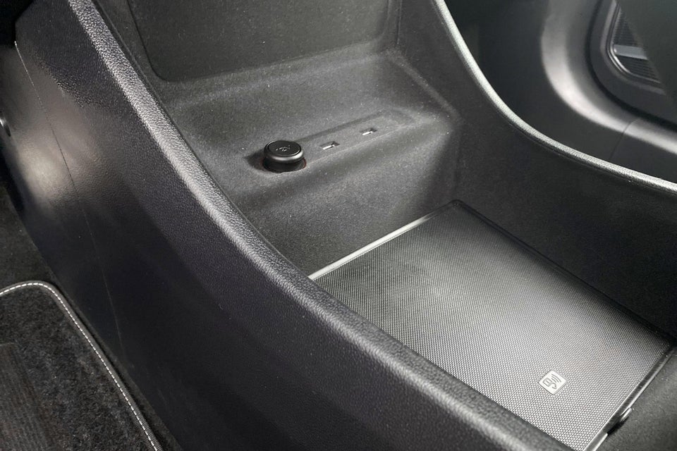 MG Marvel R Luxury 5d