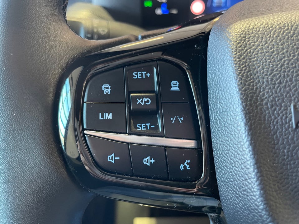 Ford Transit Custom 320L 2,0 EcoBlue Trend