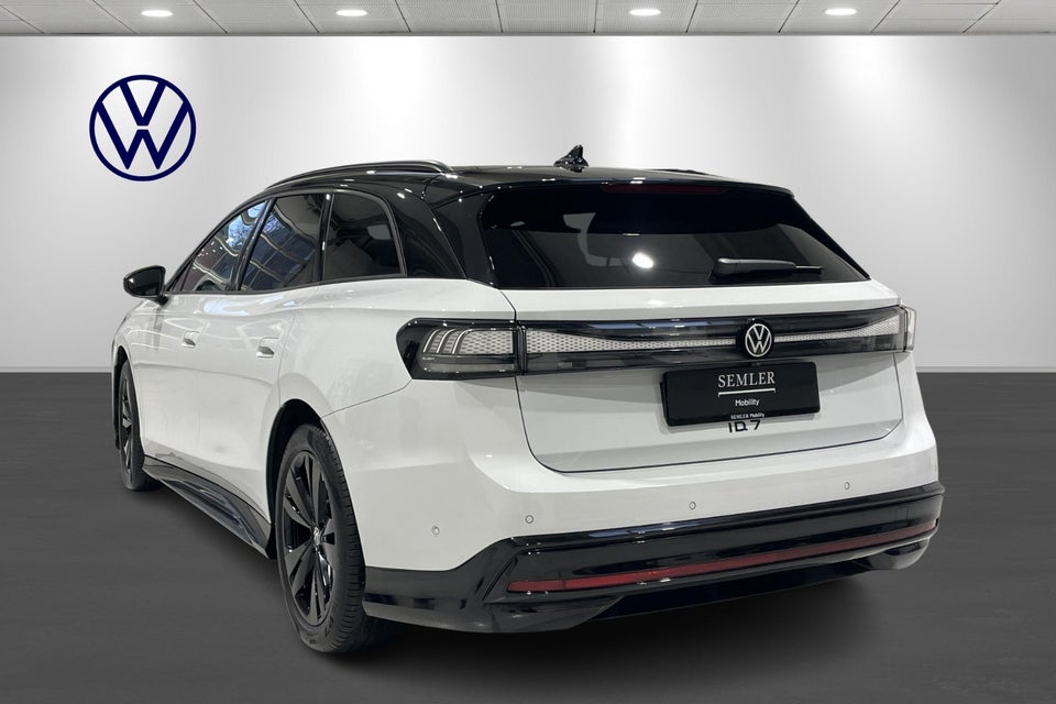 VW ID.7 77 Style+ Tourer 5d