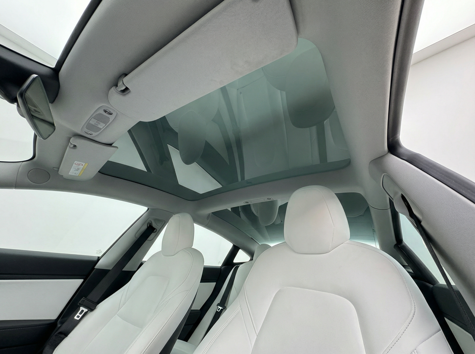 Tesla Model 3 Long Range AWD 4d