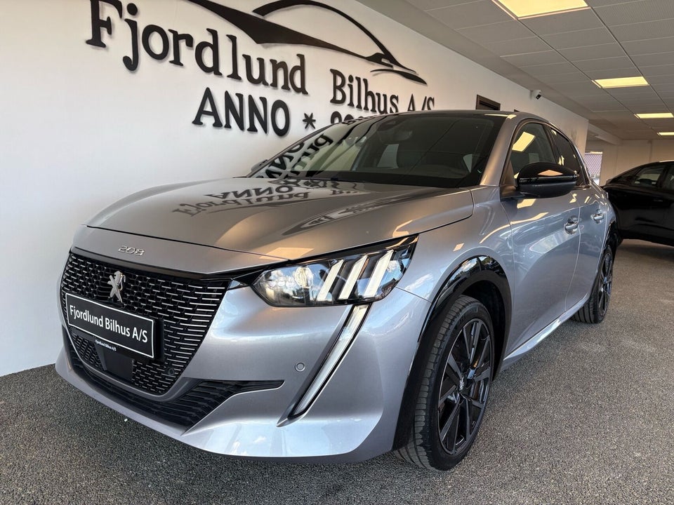 Peugeot e-208 50 GT 5d