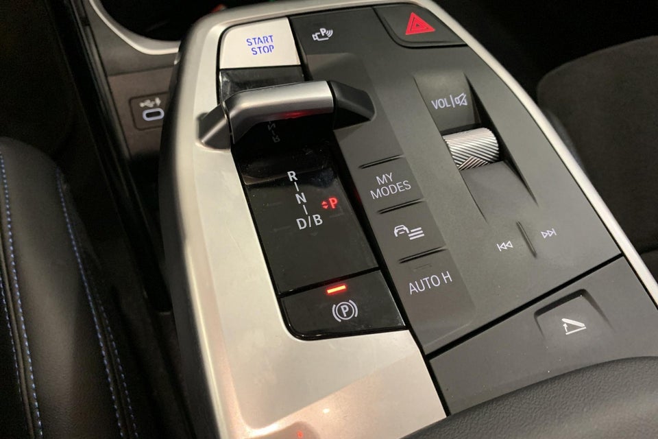 BMW iX2 eDrive20 M-Sport 5d